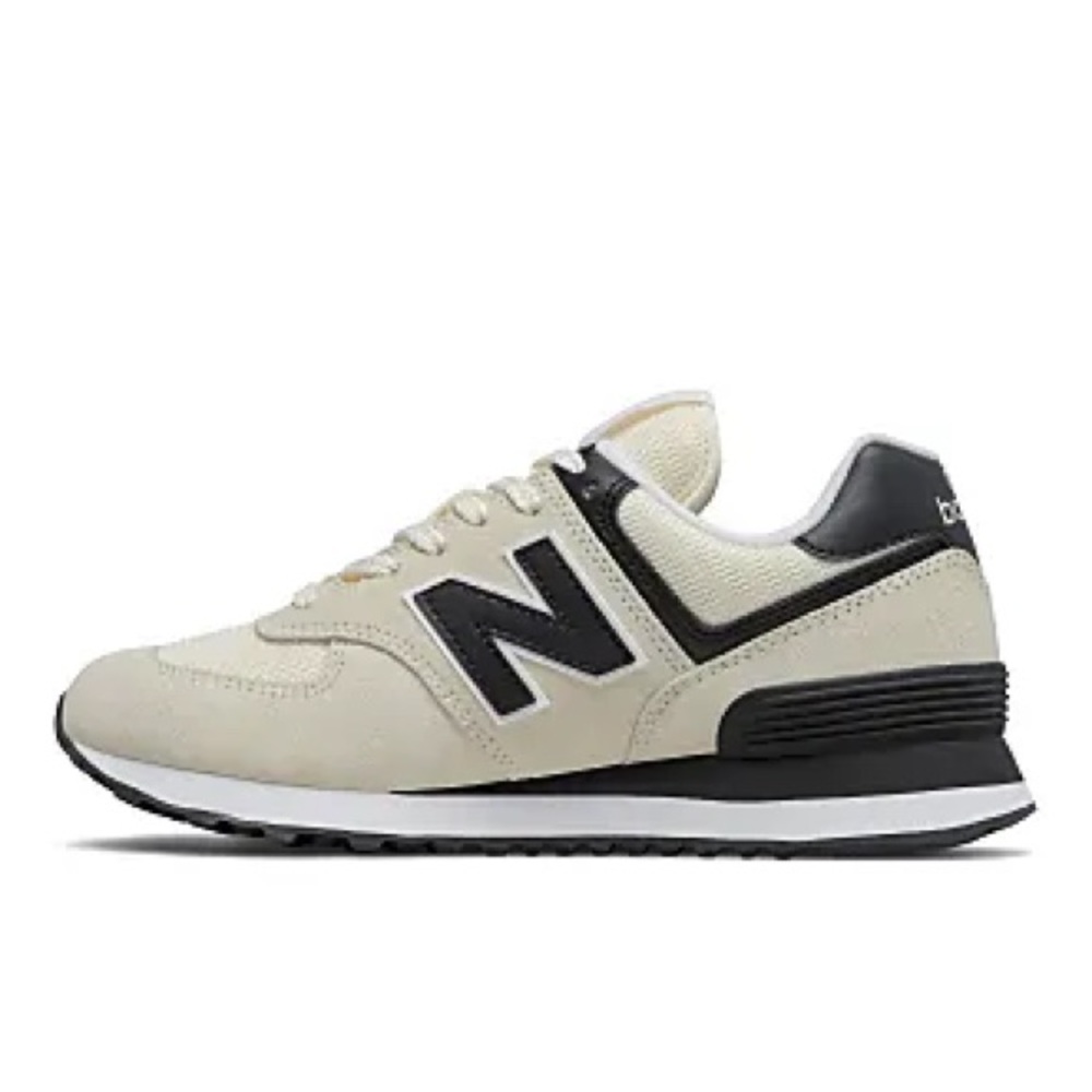 New Balance 574 in angora and black